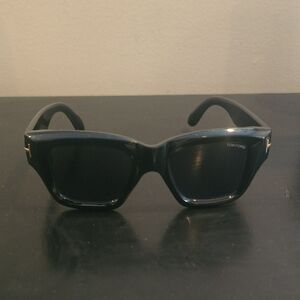 Tom Ford Sleek Black Sunglasses